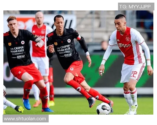 荷甲焦点战费耶诺德迎战赫拉克勒斯全力争胜展现实力